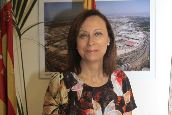 La alcaldesa Elena Martínez