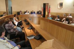 Imagen de archivo de la alcaldesa de Paterna presidiendo la celebración de una Mesa de la Solidaridad