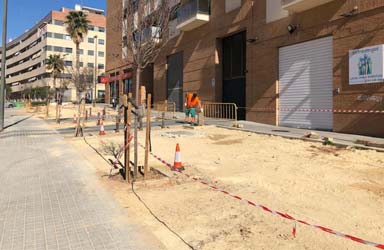 El Ayuntamiento de Paterna inicia la reurbanización del entorno de la calle de Les Roses en el barrio de Santa Rita