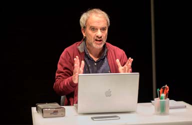 El Gran Teatro de Paterna acoge la representación de la última obra del dramaturgo Rodolf Sirera