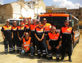 Voluntarios participantes en la extinción del incendio