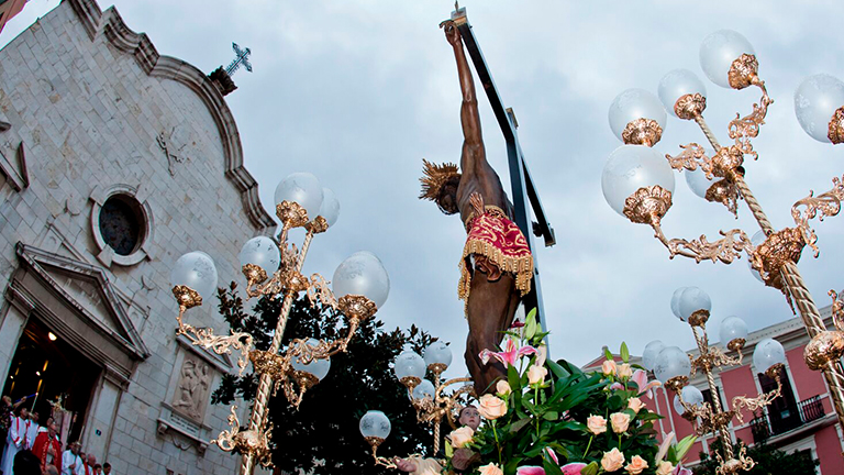 Solemne Procesión