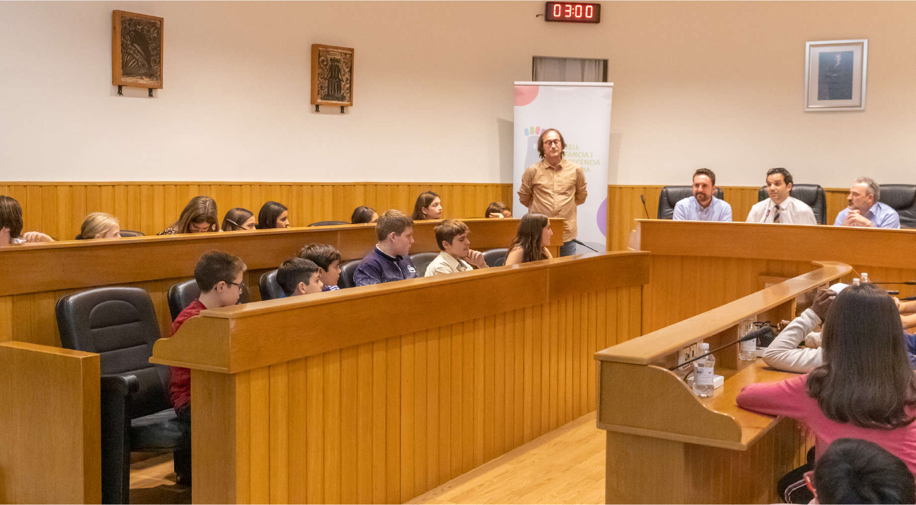 ple del Consell de la infància i adolescència de Paterna a l'Ajuntament de Paterna el 4 de novembre de 2022