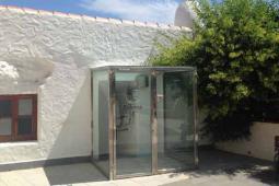 Cueva-vivienda ubicada en el entorno del Ayuntamiento de Paterna, entre el palacio consistorial y el nuevo edificio administrativo