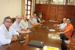 El Alcalde se reúne con la Real Cofradía del Cristo de la Fe y San Vicente Ferrer