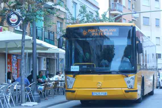 El servicio de Bus a la Playa de Paterna alcanza su cifra récord con más de 7.000 viajeros en 2 meses