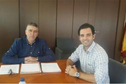 El alcalde de Paterna, Juan Antonio Sagredo, junto con el conseller de Economía Sostenible, Sectores Productivos, Comercio y Trabajo de la Generalitat Valenciana, Rafa Climent.