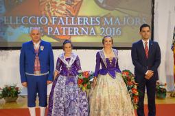 El alcalde y el presidente de la Junta Local Fallera junto a Sheila Rodríguez y Gloria López, Falleras Mayores de Paterna 2016