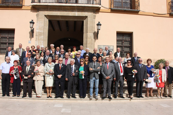 Paterna celebra las Bodas de Oro de 28 matrimonios paternerosa