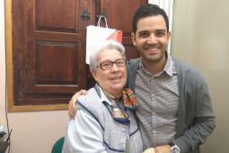 El Alcalde junto a Carmen Roca