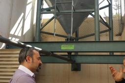 El concejal, José Manuel Mora durante su visita al Polideportivo de la Canyada