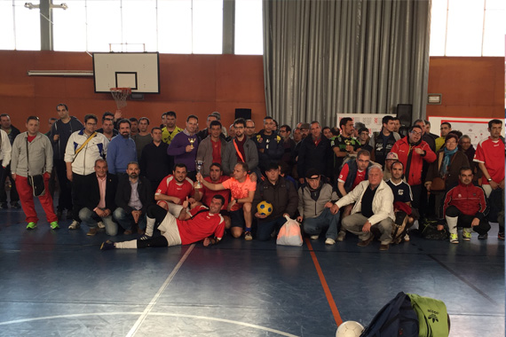 Foto de la entrega de premios de la VIII edición de Copa de Liga de Futbol Sala para personas con enfermedad mental de la provincia de Valencia
