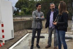 El acalde durante su visita al edificio  Telsa
