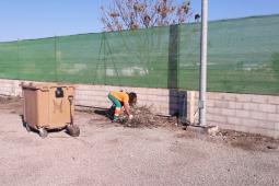 Trabajadores de la empresa municipal Gespa realizando tareas de adecuación