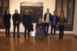 La Concejala de Cultura con los autores de las obras seleccionadas para el patrimonio artístico municipal