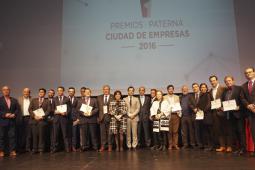 Foto de familia de los Premios Paterna Ciudad de Empresas