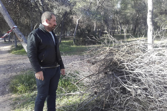 Paterna se reúne con Defensa para ultimar un Plan que ponga fin a los vertidos de escombros en la Mola