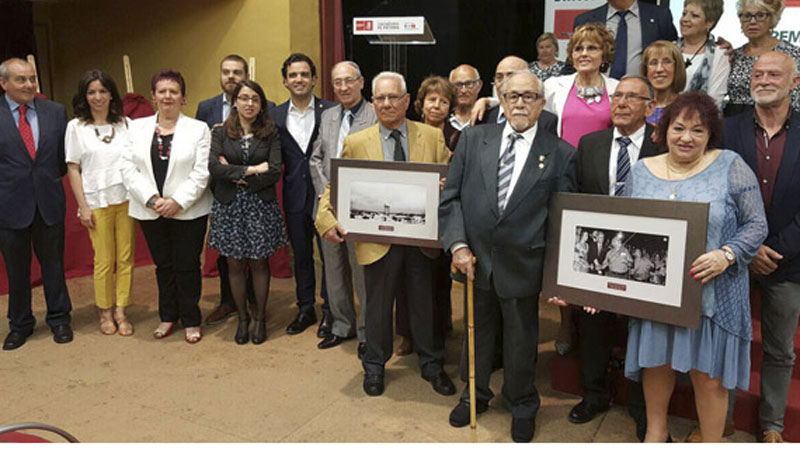 El PSPV de Paterna ha premiado el trabajo por la igualdad, la libertad, la justicia social y la solidaridad de una ex concejala socialista, un Hogar de Jubilados, una vecina de La Coma y una ONG local