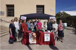 Mesa informativa en conmemoración al Día Mundial del Cáncer de Mama