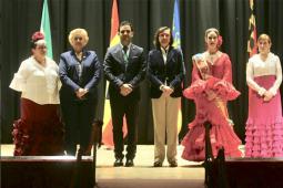 Centenares de andaluces reciben un homenaje del Ayuntamiento de Paterna