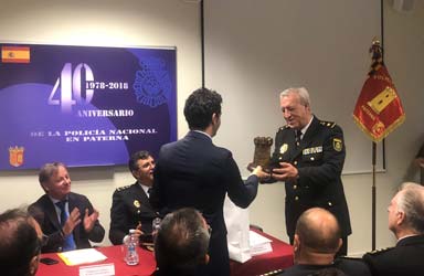 El Alcalde de Paterna anuncia la concesión de la Insignia de Oro de la Villa a la Comisaria de la Policía Nacional 