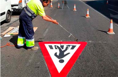 Paterna mejora la seguridad peatonal con la adecuación de pasos de cebra y el repintado de la señalización vial 