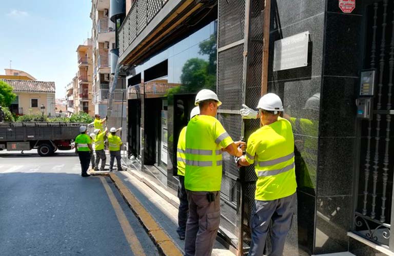 Paterna comienza el montaje de la calle Mayor para la Cordà