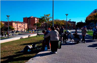La Asociación de Vecinos de La Coma organiza talleres navideños para los más jóvenes del barrio 