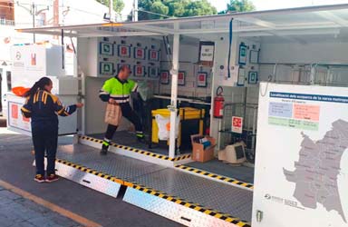 El Ayuntamiento de Paterna instala un Ecoparque móvil en la Canyada para concienciar sobre el reciclaje