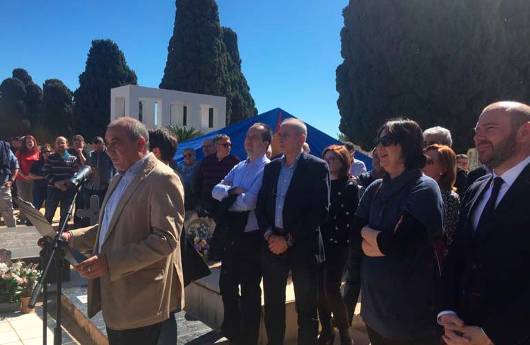 El Ayuntamiento de Paterna levantará un mausoleo en la fosa 113 del cementerio