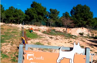 El Ayuntamiento de Paterna acondiciona la zona de esparcimiento canino de Casas Verdes 