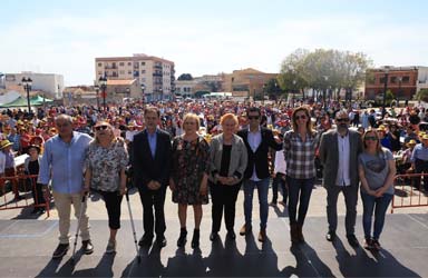 Más de 2.000 paterneros y paterneras asisten al acto central de Arraigados en Paterna 