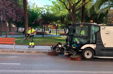 El Ayuntamiento de Paterna pone en marcha una campaña de limpieza a fondo de todos los barrios de la localidad