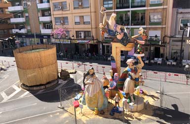 Paterna celebra la Plantà de sus monumentos y se prepara para una intensa programación fallera