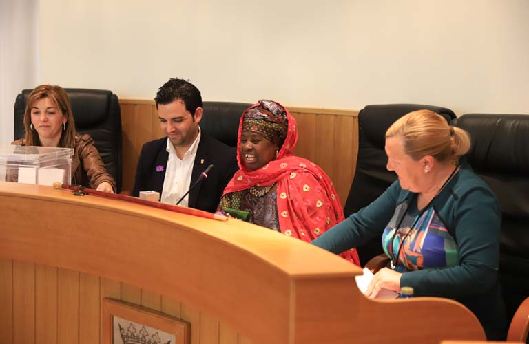 Paterna celebra un Pleno de Mujeres y elige a su alcaldesa honorífica por un día