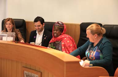 Paterna celebra un Pleno de Mujeres y elige a su alcaldesa honorífica por un día