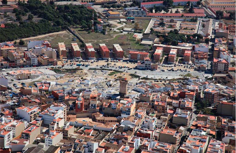 Un campus de FP, zonas verdes y plazas de parking será el uso al que se destinarán los terrenos militares de Paterna