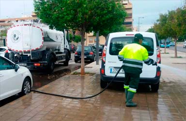 Paterna finaliza la limpieza intensiva de más de un centenar de calles en todos los barrios de la localidad