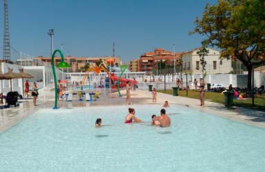 Paterna saca a la venda abonaments amb preus reduïts per a les piscines d'estiu