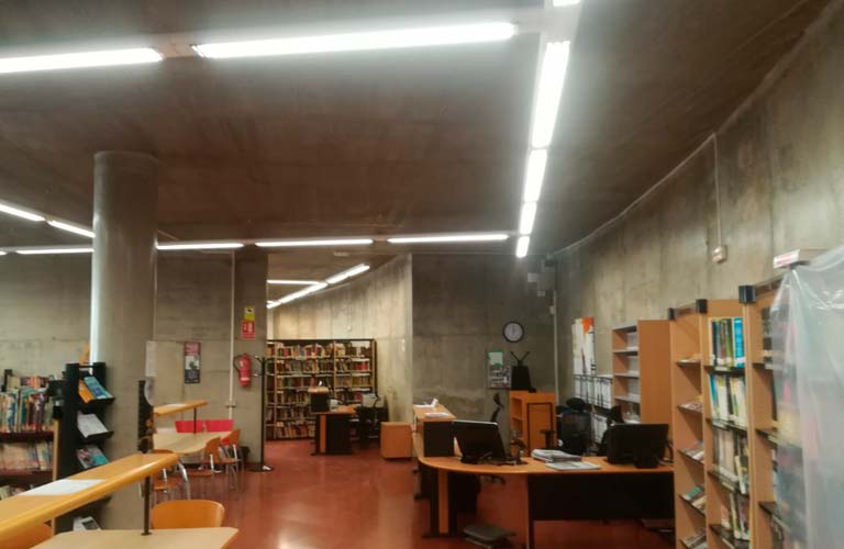 El Ayuntamiento renueva las luminarias de la Cova Gran para mejorar la eficiencia energética del edificio