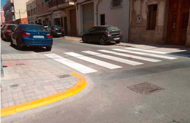 El Ayuntamiento mejora la accesibilidad de la calle Mallet i Meri