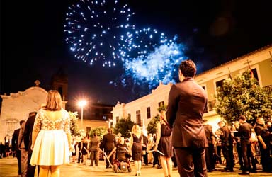 Paterna pone fin a sus fiestas con una mascletà nocturna de 230 kilos de pólvora