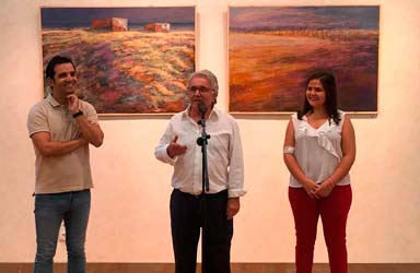 El Gran Teatro de Paterna acoge la última exposición del pintor valenciano Francisco Oficial 