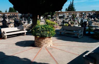 Paterna se prepara para el Día de Todos los Santos con un operativo especial para facilitar las visitas al cementerio