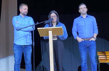 Con motivo de San Valentín, estudiantes de Paterna aprenden a desmitificar el amor romántico con la obra “Malamor” 