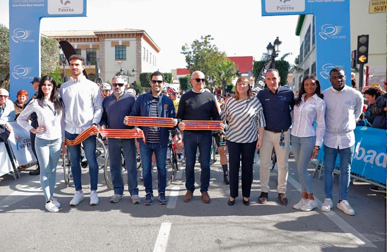Éxito de público en la Volta a la Comunitat a su paso por Paterna 