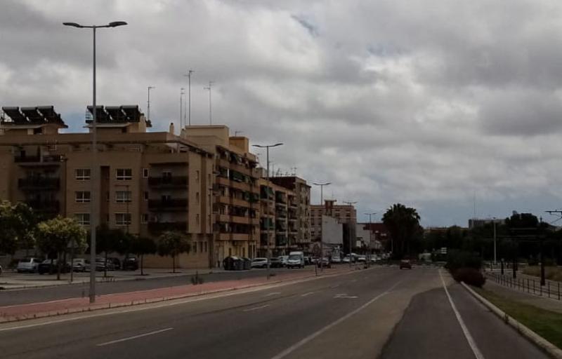  El Ayuntamiento concluye la instalación de alumbrado LED en la Avenida Tomás y Valiente del barrio de Bovalar