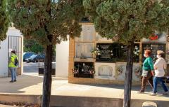 El cementerio de Paterna recibe en Todos Los Santos 1.600 visitantes, un 84% menos que en años anteriores