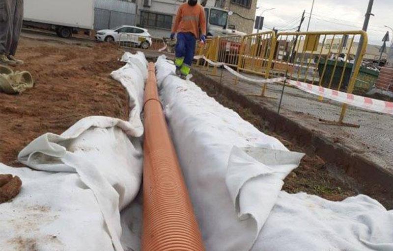 Paterna mejora el drenaje urbano de Fuente del Jarro para evitar inundaciones en el túnel que conecta las dos fases del polígono 