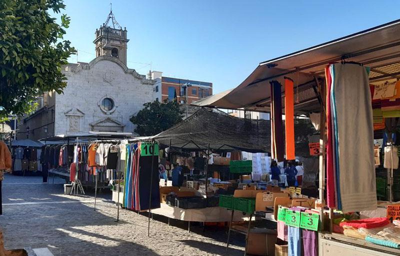 Paterna amplia la suspensión de la tasa de ocupación de vía pública del mercadito ambulante